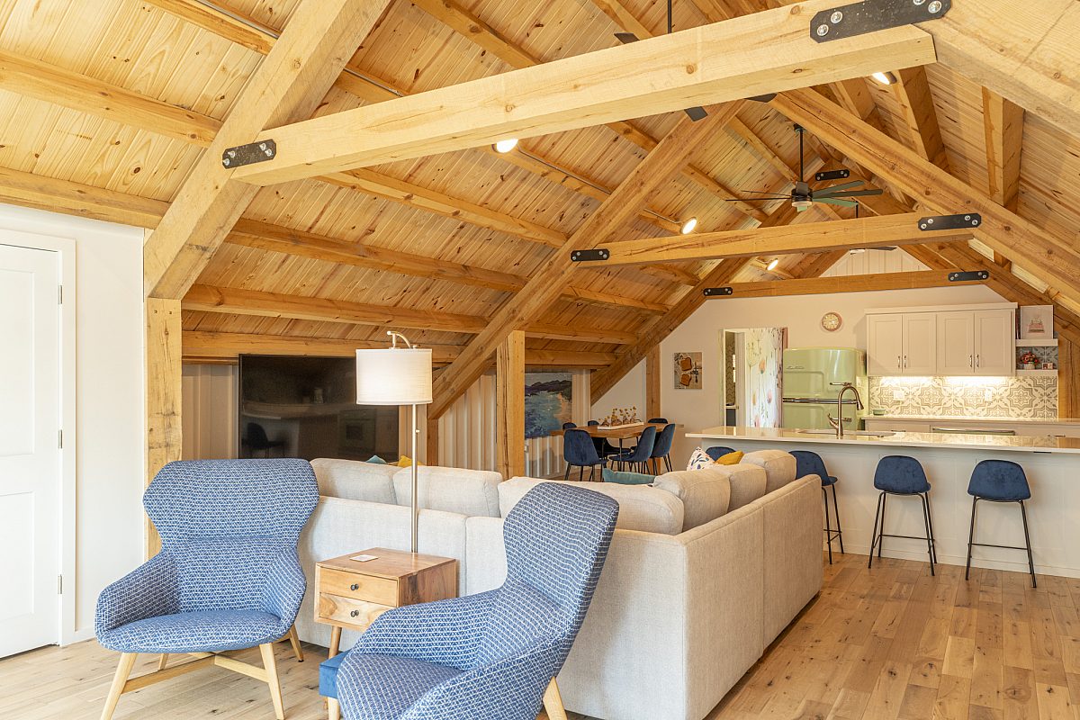 Timberlyne | Garage with Enchanted Loft Living